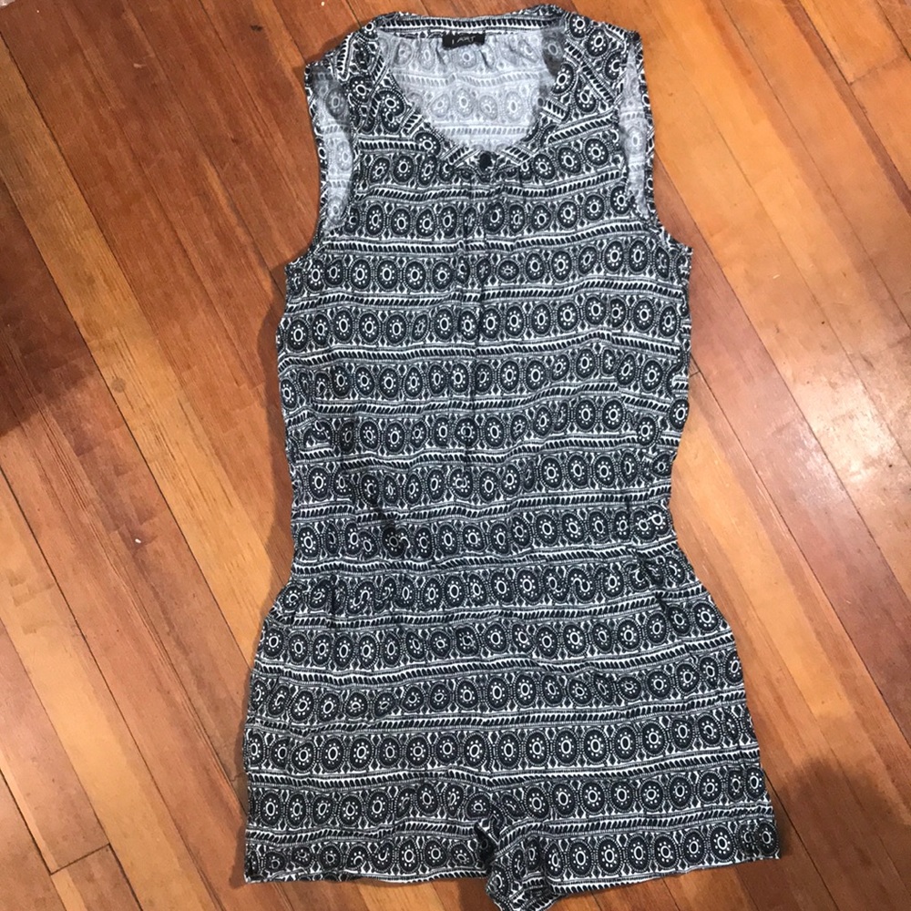 Ann Taylor LOFT Sleeveless Romper